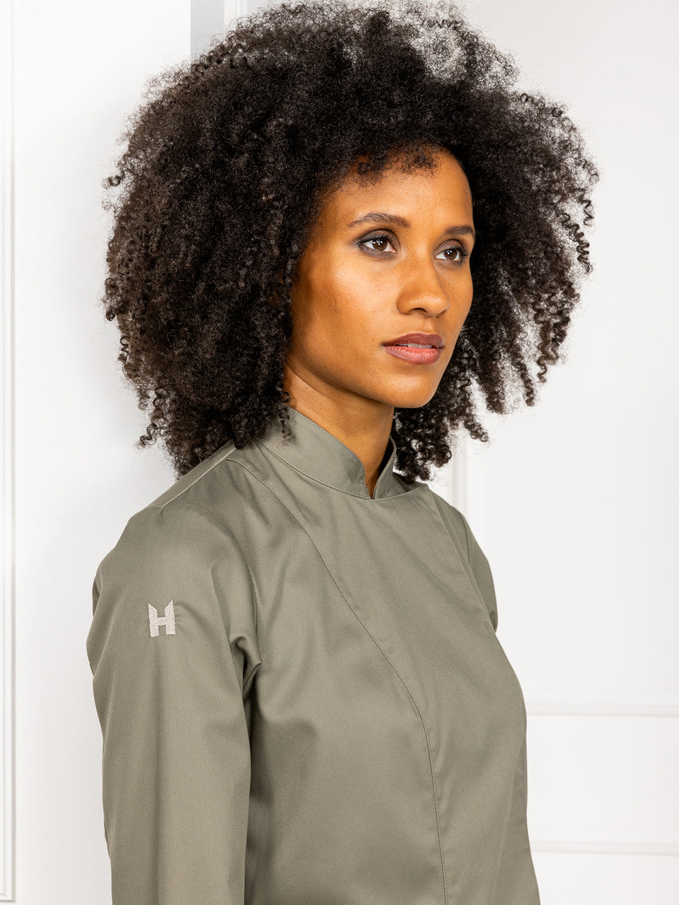 Lynn Olivette Light Gray Lynn Olivette Le Nouveau Chef