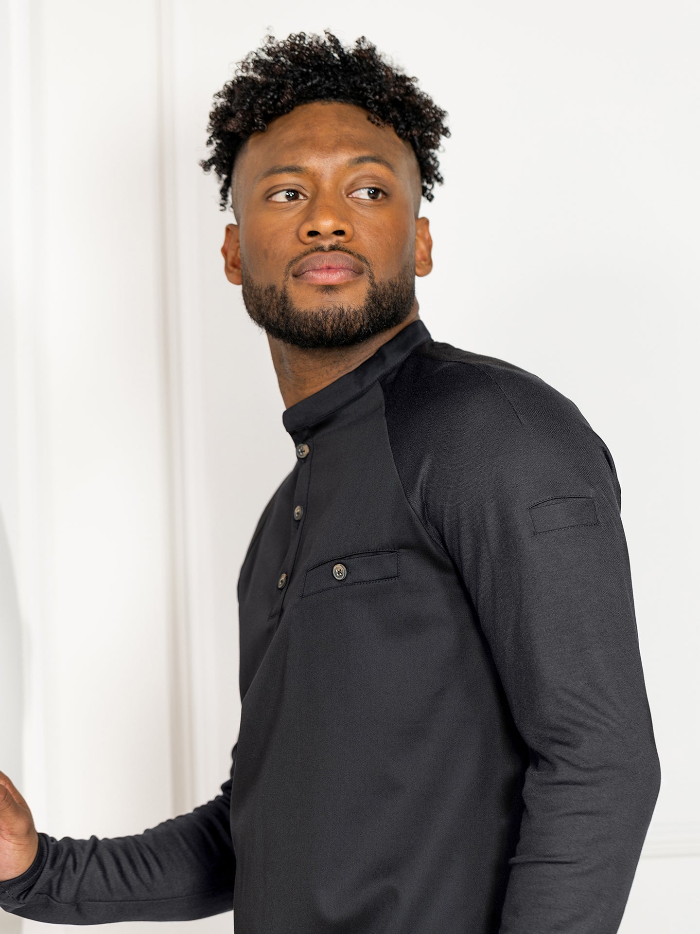 White Smoke Elias Black Le Nouveau Chef White Smoke Elias Black Le Nouveau Chef
