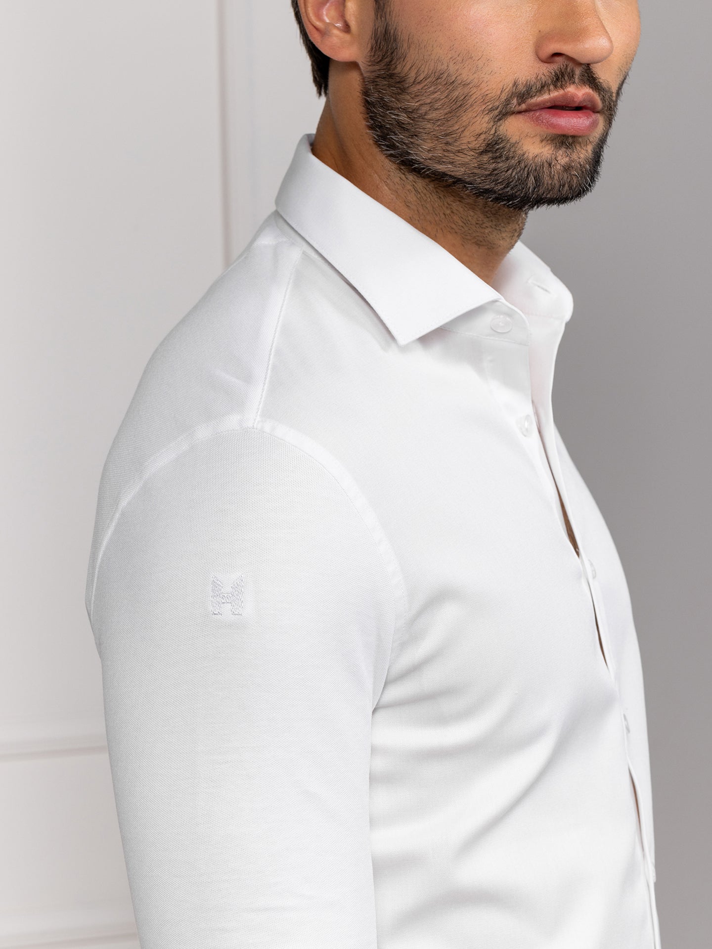 Light Gray Liam White Le Nouveau Chef Light Gray Liam White Le Nouveau Chef