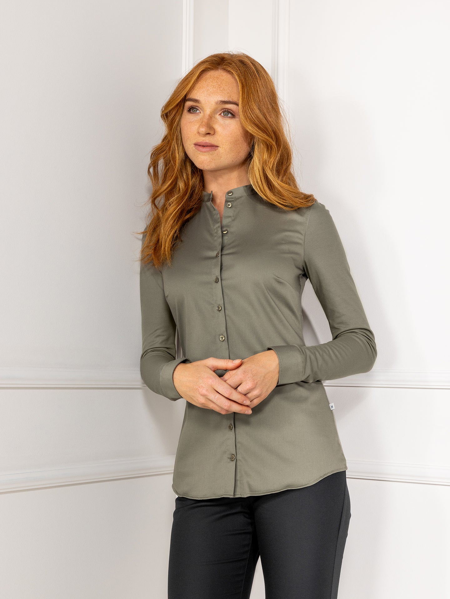 Light Gray Lisa Olivette Le Nouveau Chef Light Gray Lisa Olivette Le Nouveau Chef